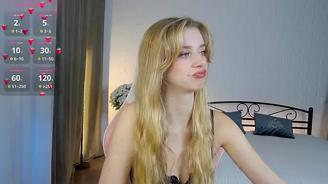 KelsiWest online show from November 2, 2025, 2:19 pm