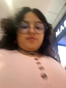 lulukawai16 online show from December 18, 2025, 10:27 pm