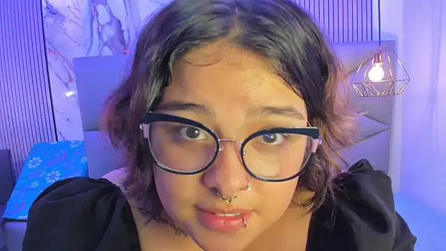 lulukawai16 online show from April 11, 2026, 7:29 pm