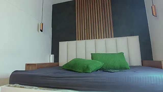 RiriiBrunette   online show from February 12, 2026, 8:15 pm