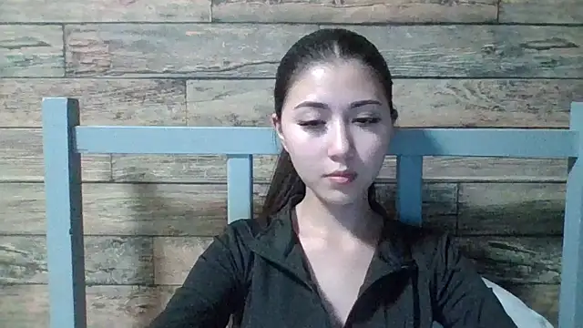 Virginia Hicks online show from October 3, 2025, 6:38 pm