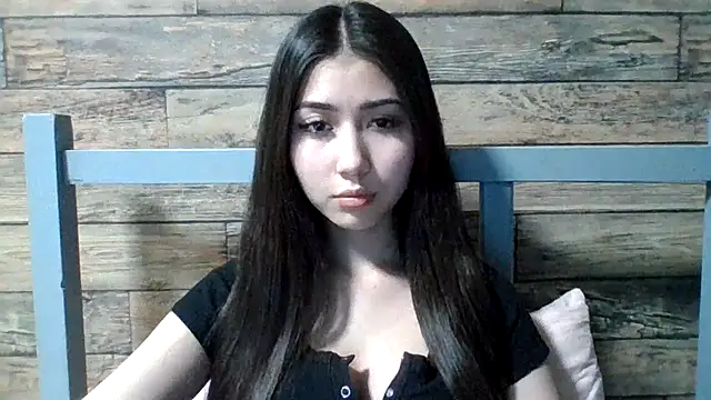 Virginia Hicks online show from November 22, 2025, 2:49 pm