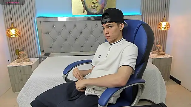 SamBlack  online show from March 27, 2026, 12:38 pm