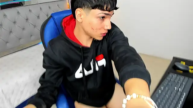 SamBlack  online show from April 7, 2026, 1:11 pm