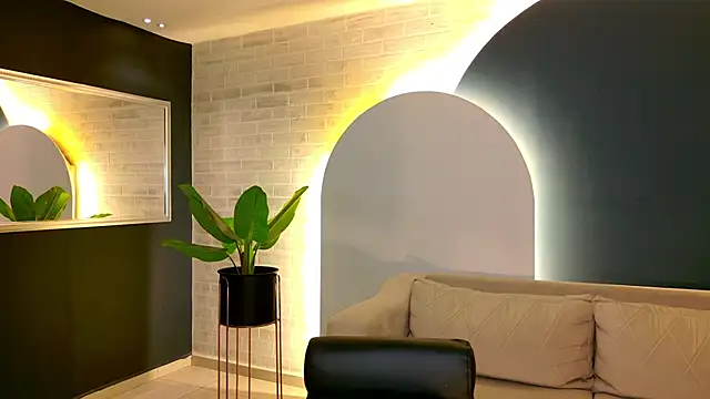 Snapshot of AgathaKondo_ chatting on November 5, 2025, 7:14 pm AgathaKondo online show from November 5, 2025, 7:14 pm