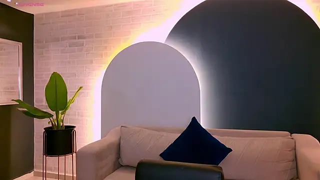 Snapshot of AgathaKondo_ chatting on November 11, 2025, 7:14 pm AgathaKondo online show from November 11, 2025, 7:14 pm