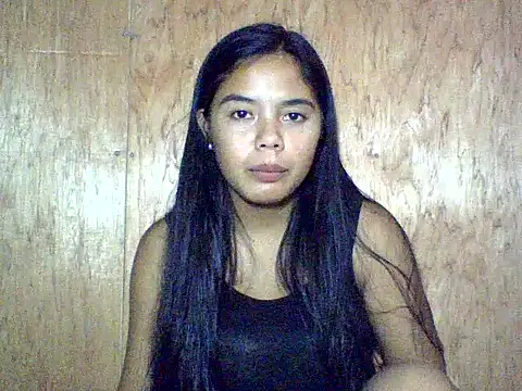 sweet heaven00 online show from December 1, 2025, 1:32 am