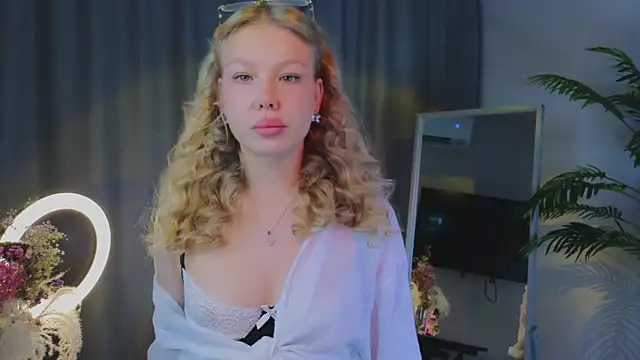 Snapshot of emilyshepar_d chatting on September 29, 2025, 2:49 am emilyshepar d online show from September 29, 2025, 2:49 am