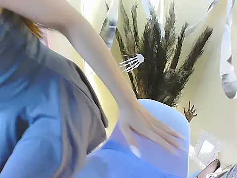 RoseLoverrr online show from November 5, 2025, 2:33 am