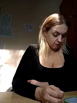 Ami Foxy online show from October 7, 2025, 10:34 am