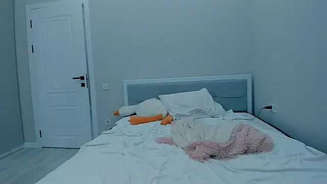 yuna loon online show from October 3, 2025, 6:38 pm