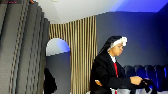 Snapshot of Gina_77 chatting on October 27, 2025, 12:31 pm Gina 77 online show from October 27, 2025, 12:31 pm