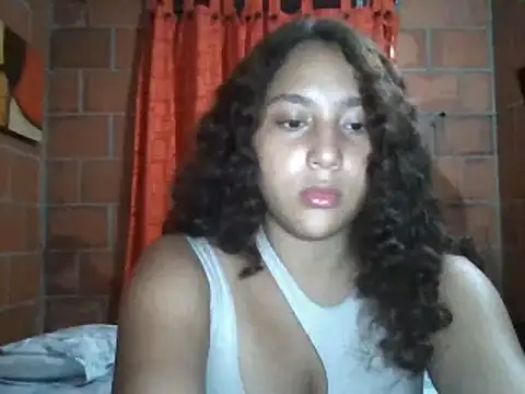 Snapshot of AnaisVelvet11 chatting on October 2, 2025, 1:01 am AnaisVelvet11 online show from October 2, 2025, 1:01 am
