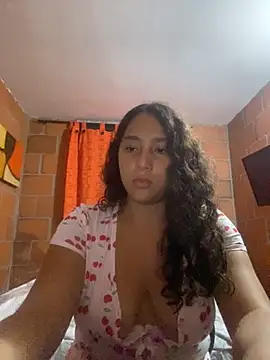 Snapshot of AnaisVelvet11 chatting on October 22, 2025, 12:22 am AnaisVelvet11 online show from October 22, 2025, 12:22 am