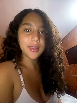 Snapshot of AnaisVelvet11 chatting on November 3, 2025, 12:24 am AnaisVelvet11 online show from November 3, 2025, 12:24 am