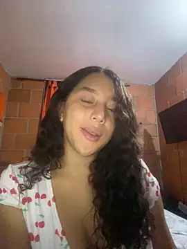 Snapshot of AnaisVelvet11 chatting on November 12, 2025, 12:33 am AnaisVelvet11 online show from November 12, 2025, 12:33 am