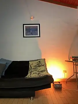 Snapshot of AlekBlake_ chatting on October 20, 2025, 2:23 am AlekBlake online show from October 20, 2025, 2:23 am