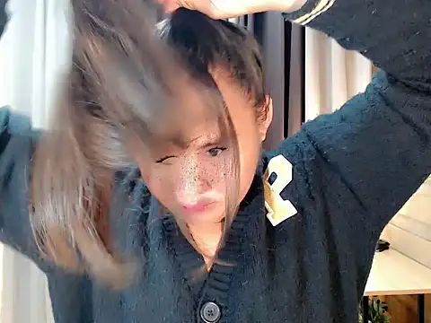 Snapshot of ursexy_ceciliaxx chatting on September 11, 2025, 5:46 pm ursexy ceciliaxx online show from September 11, 2025, 5:46 pm