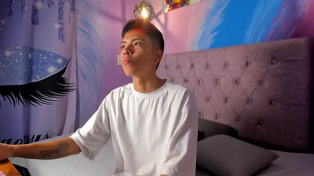 MaxiWildd online show from September 23, 2025, 12:41 pm