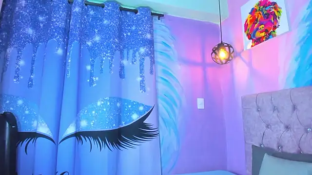 Snapshot of MaxiWildd chatting on February 2, 2026, 12:37 pm MaxiWildd online show from February 2, 2026, 12:37 pm