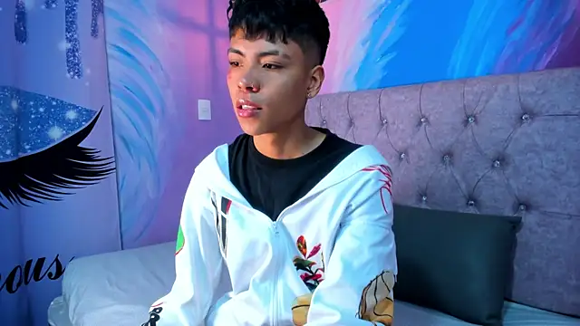 Snapshot of MaxiWildd chatting on February 10, 2026, 1:26 pm MaxiWildd online show from February 10, 2026, 1:26 pm