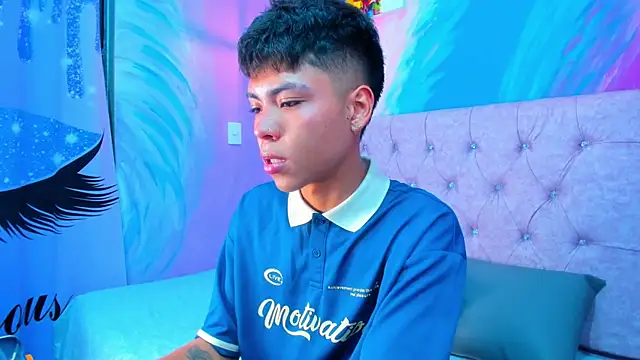 MaxiWildd online show from May 22, 2026, 1:06 pm