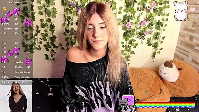 Amy Moonlight online show from November 17, 2025, 10:15 pm