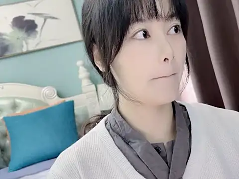 sarah111 online show from November 5, 2025, 2:44 am