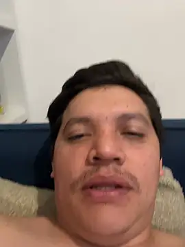 Snapshot of michael877675 chatting on February 25, 2026, 5:39 am michael877675 online show from February 25, 2026, 5:39 am