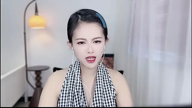 Snapshot of Musae7 chatting on November 18, 2025, 2:17 am Musae7 online show from November 18, 2025, 2:17 am