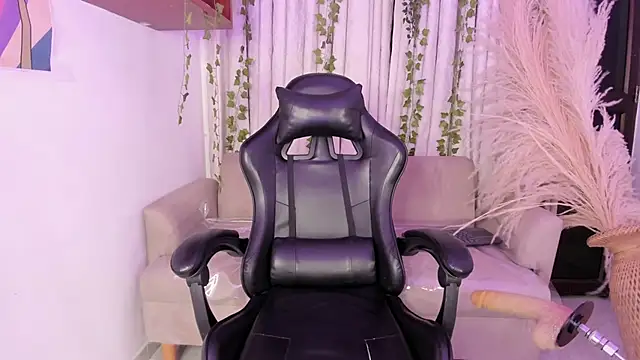 AmbarFoxx  online show from April 5, 2026, 6:43 am