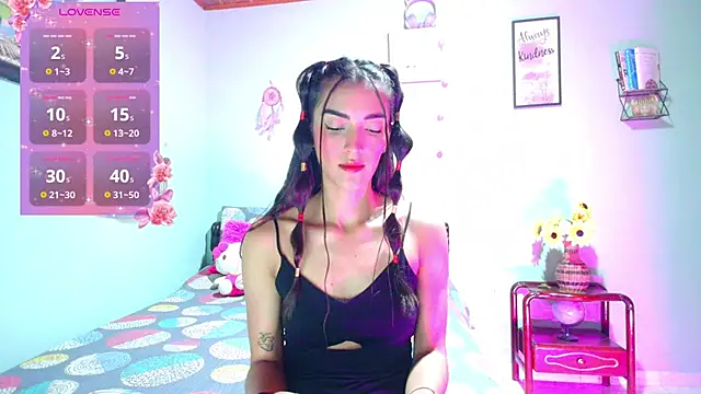 angelic coral online show from November 15, 2025, 11:21 pm