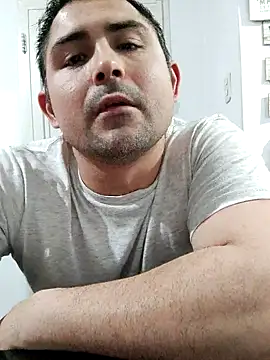 Bradd 32 online show from October 1, 2025, 3:56 am