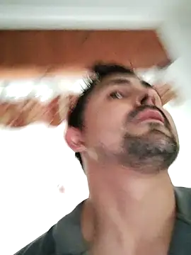 Bradd 32 online show from October 24, 2025, 4:47 pm