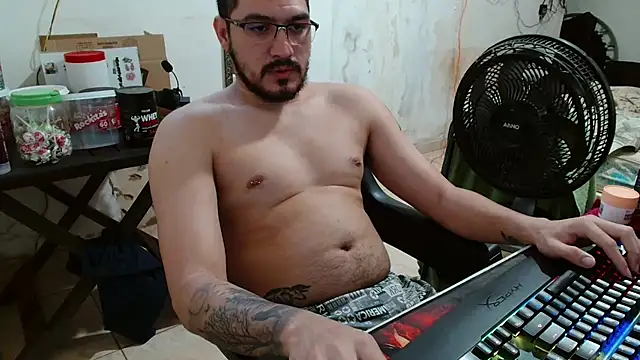 Leonino231 online show from November 24, 2025, 3:45 pm