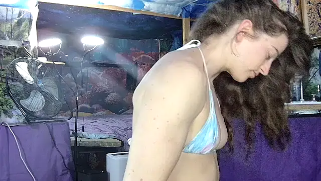 aquafoxy online show from March 9, 2026, 5:33 am