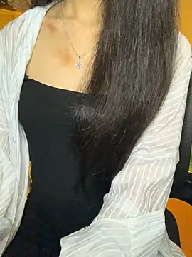 Nhinhi18 online show from October 20, 2025, 3:23 pm