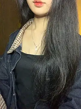 Nhinhi18 online show from January 18, 2026, 4:11 pm