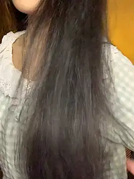 Nhinhi18 online show from March 8, 2026, 2:43 pm