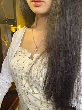 Nhinhi18 online show from March 15, 2026, 4:13 pm