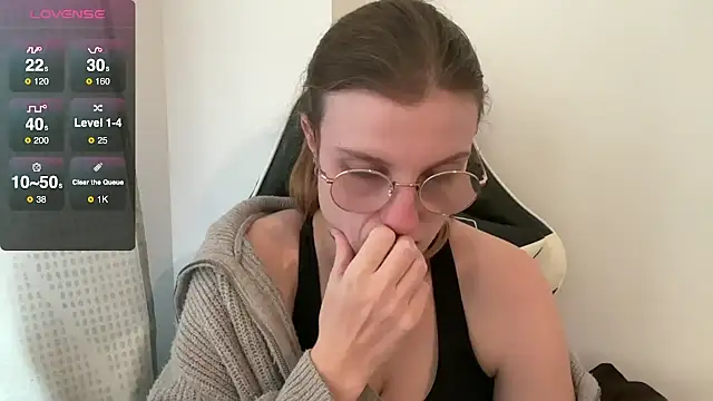 BustyKellyXXX online show from January 7, 2026, 2:52 pm