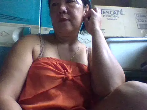 mommasexy29 online show from October 20, 2025, 10:43 pm
