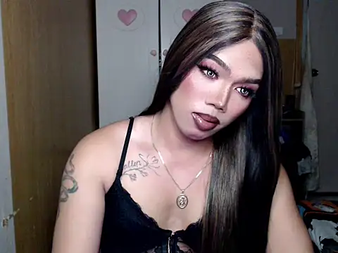 Snapshot of Queen_alena chatting on February 10, 2026, 5:17 pm Queen alena online show from February 10, 2026, 5:17 pm