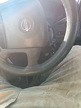 Snapshot of Frank0021 chatting on October 8, 2025, 12:25 pm Frank0021 online show from October 8, 2025, 12:25 pm