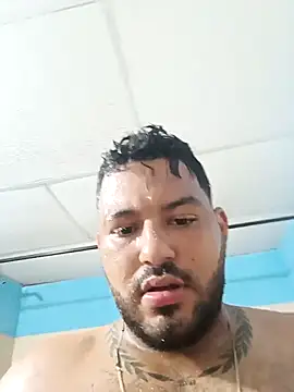 Snapshot of Frank0021 chatting on October 23, 2025, 2:00 am Frank0021 online show from October 23, 2025, 2:00 am