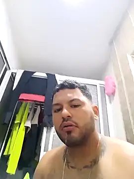 Snapshot of Frank0021 chatting on November 3, 2025, 3:52 am Frank0021 online show from November 3, 2025, 3:52 am