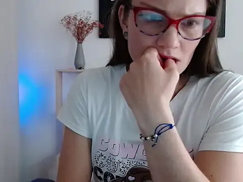 Camila-ventura online show from October 5, 2025, 11:30 am