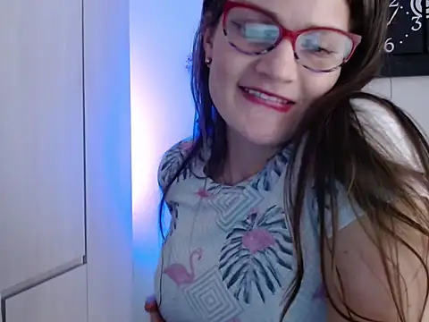 Camila-ventura online show from October 19, 2025, 1:06 am