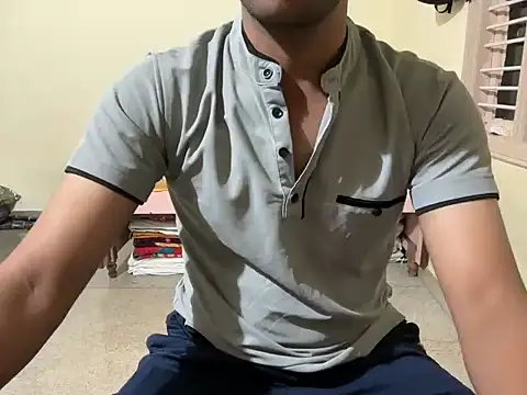 project085 online show from October 25, 2025, 2:35 pm