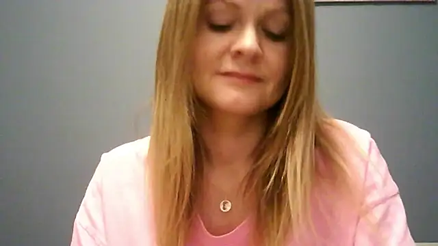 Ginger-bb online show from November 17, 2025, 6:41 am